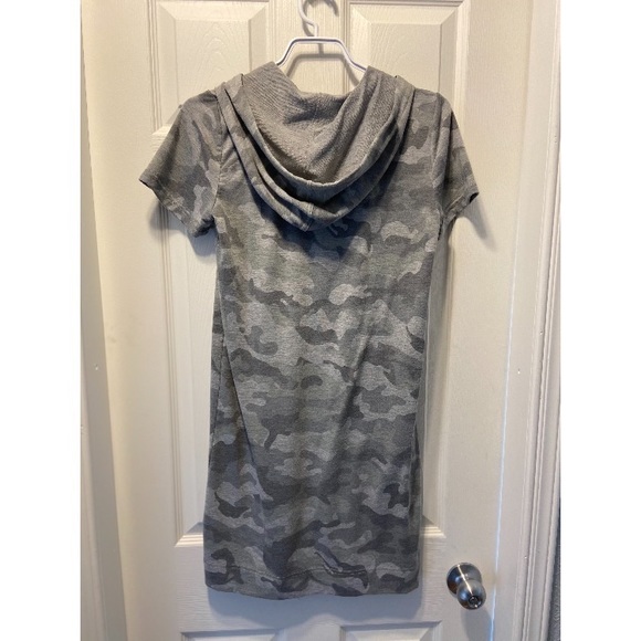 Jane & Delancey Dress - Picture 2 of 3